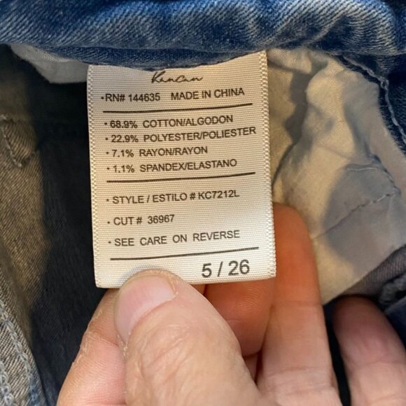 KanCan Woman's jeans 5/26 Distressed Light Wash Denim Skinny w/ Frayed Hem - Picture 3 of 14